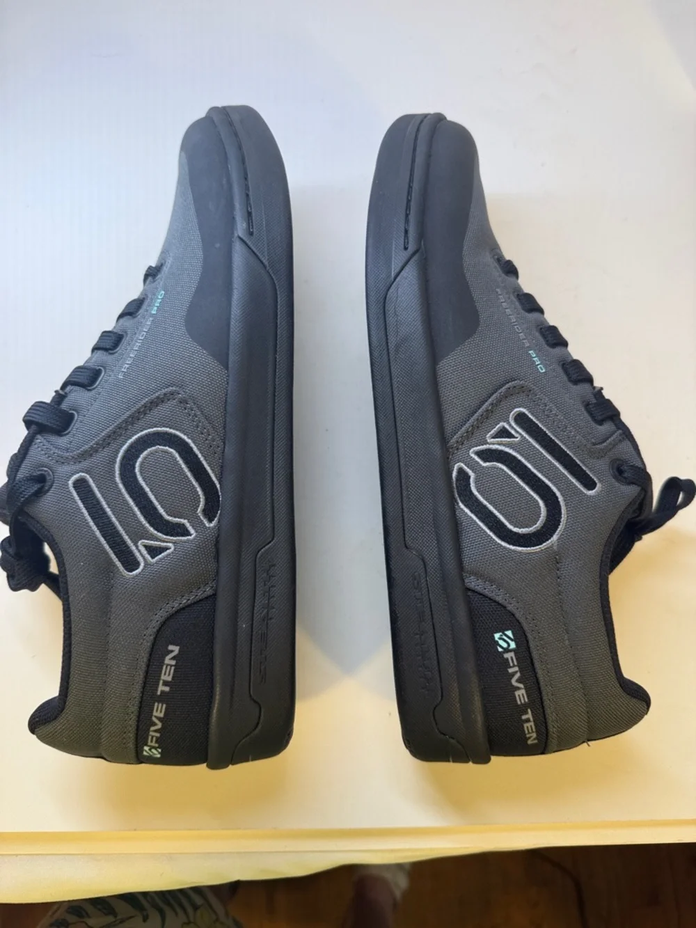 ADIDAS FIVE TEM FREERIDER MOUNTAIN BIKE SHOES. NEVER WORN BRAND NEW SZ 11.5 - Picture 4 of 16